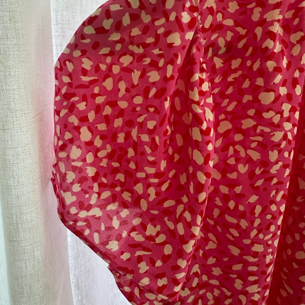THML Red and Cream Patterned Blouse - perfect for Valentine’s Day - Picture 3 of 5